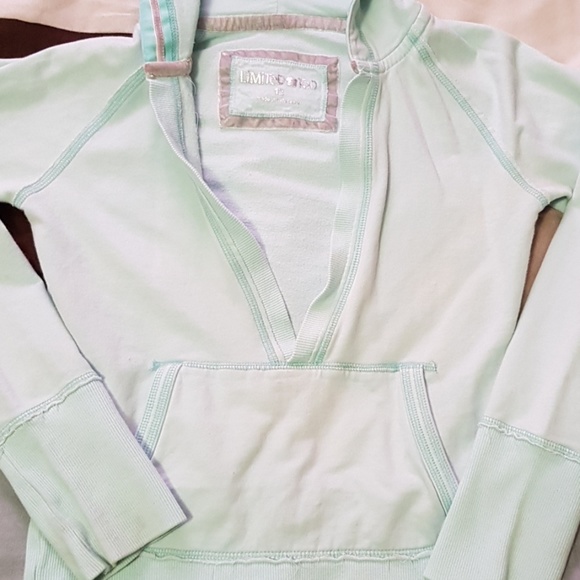 Limited Too pullover - Picture 2 of 3